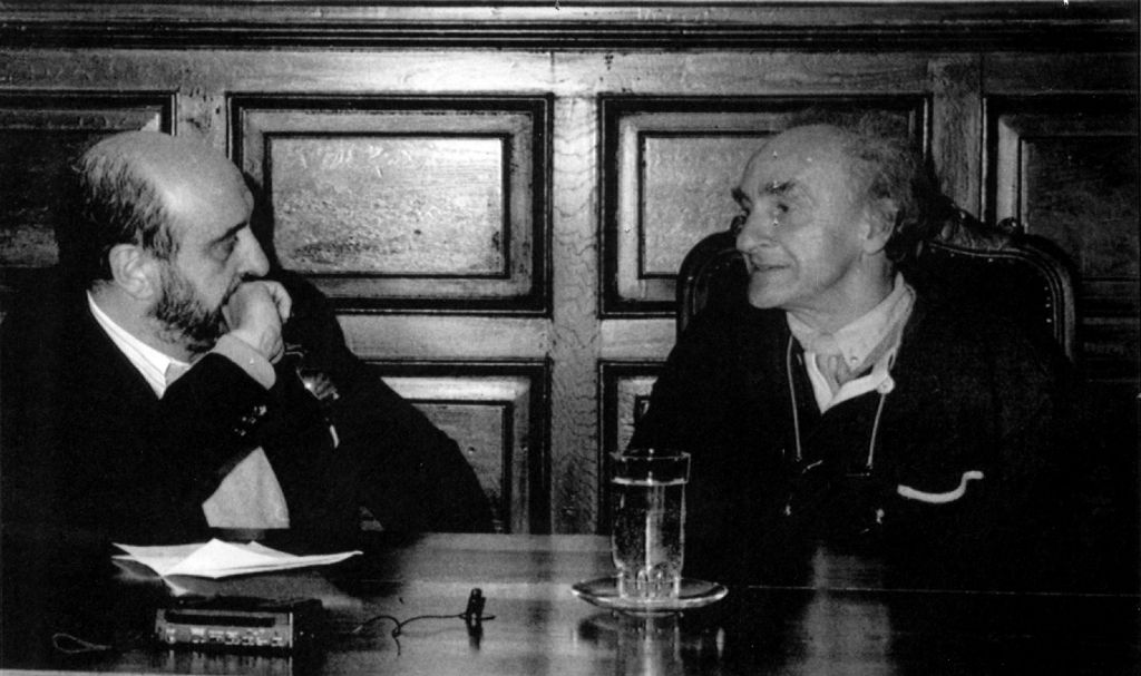 Eduardo CHILLIDA entrevistando a rculo