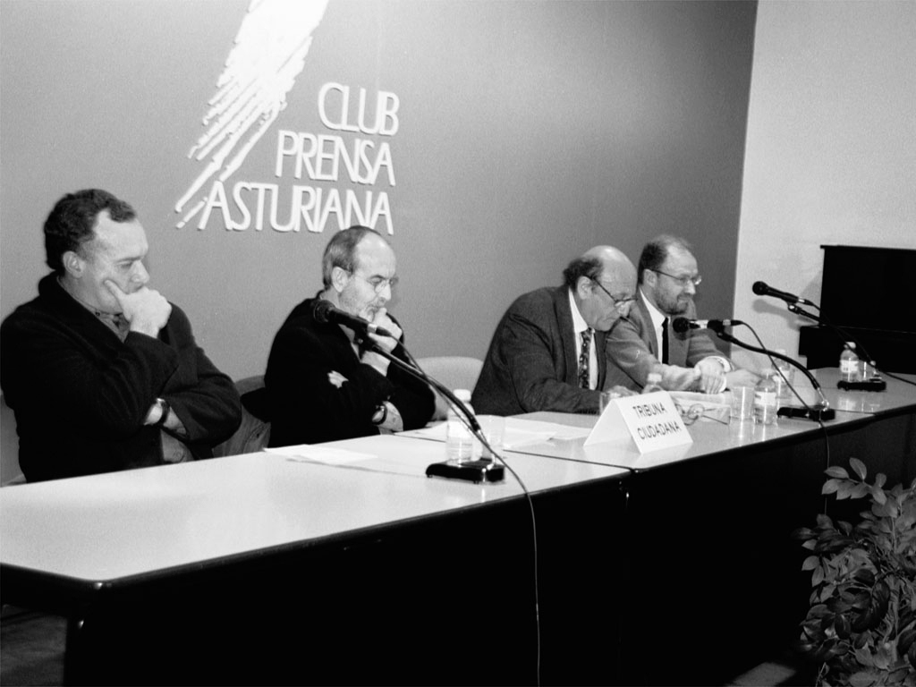 Mesa redonda sobre La comunicacin del suroccidente de Asturias