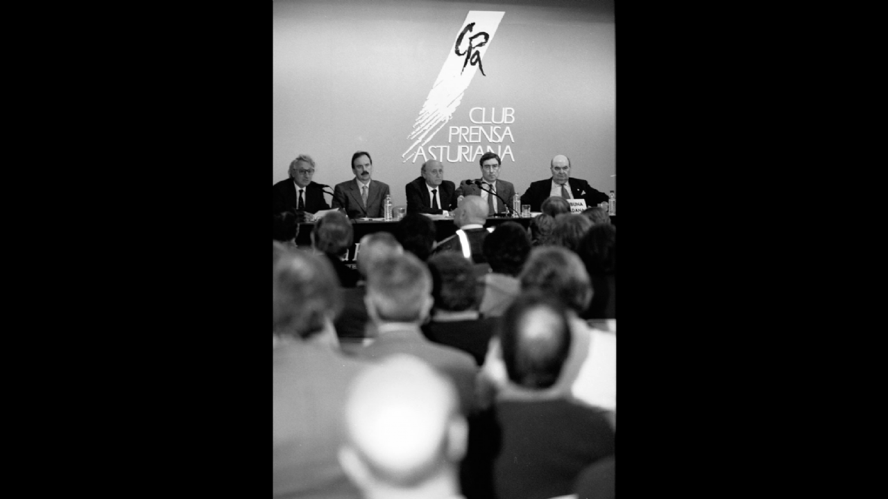 Mesa redonda sobre La Justicia vista por los jueces