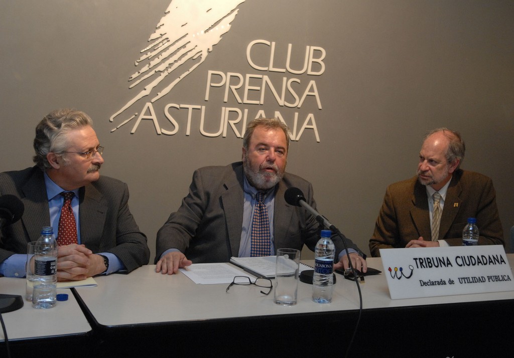 CARLOS CARNICERO