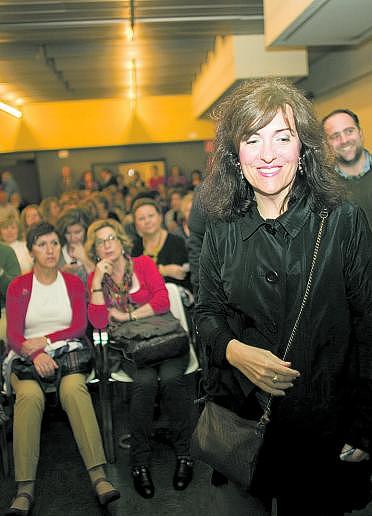 ELVIRA LINDO