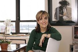ELVIRA LINDO
