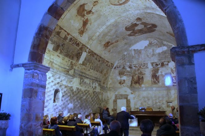 Iglesia de San Salvador de Moru, Agustn Hevia Ballina y grupo de Tribuna