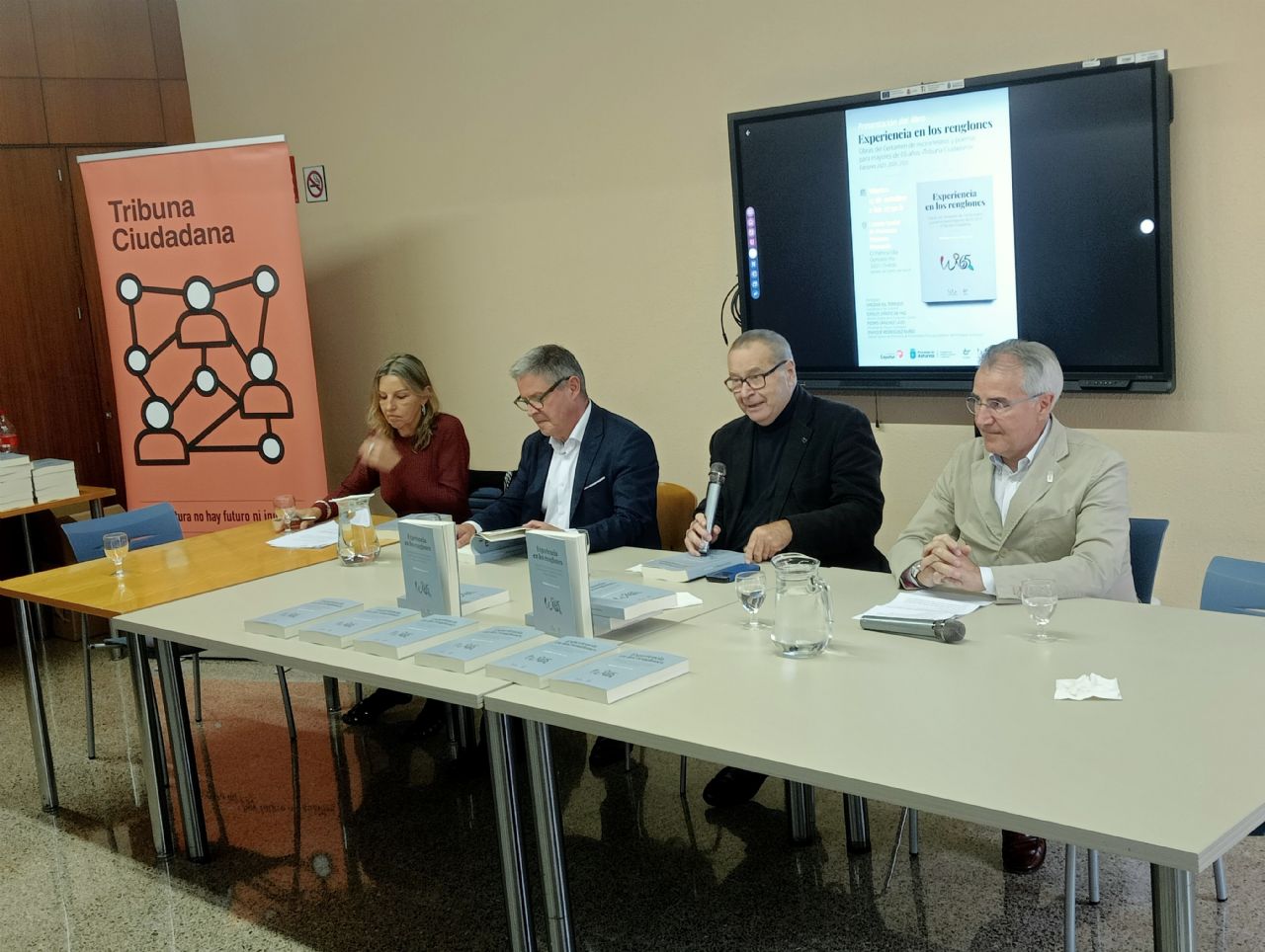 Presentaci�n del libro Experiencia en los renglones
