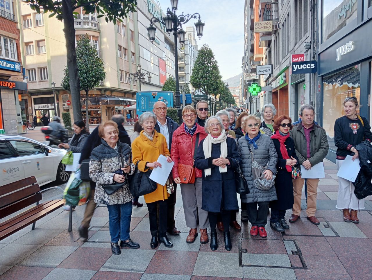 Ruta Clarn 26 de enero 2024, socios de Tribuna con  Ana Cristina Tolivar Alas