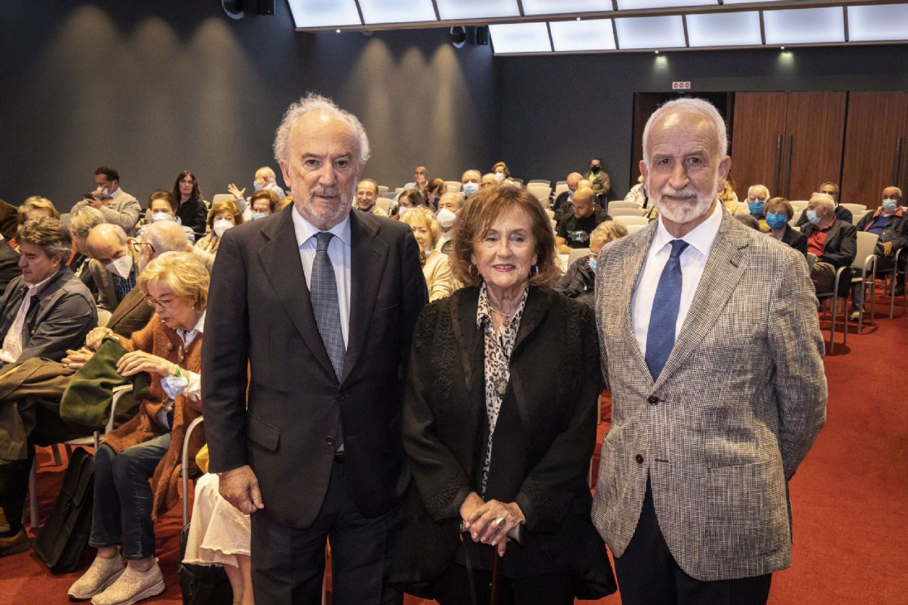 Santiago Muoz Machado, M Luisa Alonso Bengoa, Salvador Gutirrez
