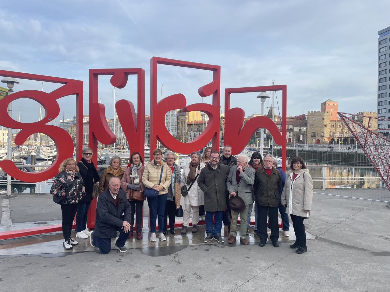 Visita al Gijn de Jovellanos por socios  y amigos de Tribuna Ciudadana
