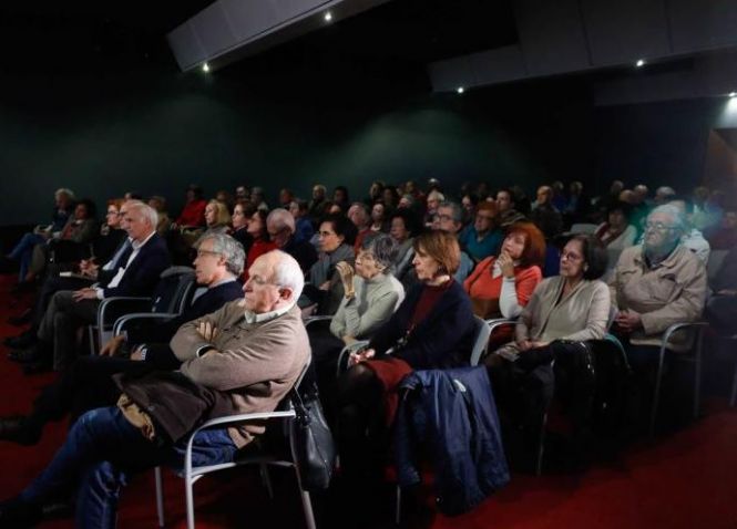 Pblico asistente a la conferencia de Antonio Bahamonde